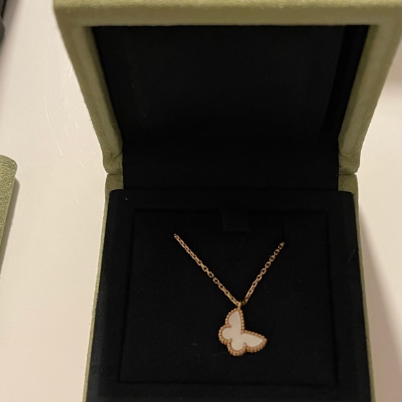 Van Cleef & Arpels Jewelry - Van Cleef Arpel Sweet Alhambra Necklace